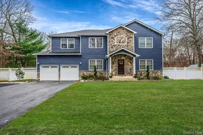 152 Wood Road, Centereach, NY 11720 - Photo 2