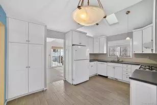 23 Berrybush Ln, Hastings on Hudson, NY 10706 - Photo 10