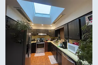 30 Oakcrest Avenue, Middle Island, NY 11953 - Photo 8