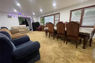 30 Oakcrest Ave, Middle Island, NY 11953 - Photo 6