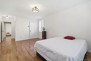 25 Chapel Pl, Great Neck, NY 11021 - Photo 14