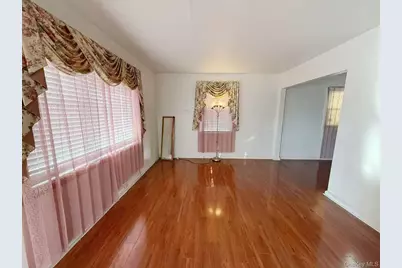 69 Glenmore Avenue, Hempstead, NY 11550 - Photo 4