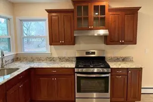 509 E Broadway, Port Jefferson, NY 11777 - Photo 12