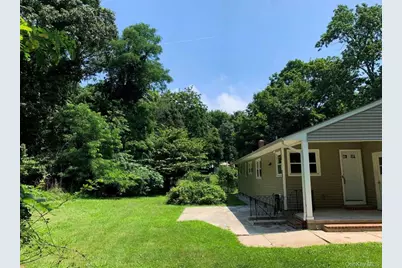 509 E Broadway, Port Jefferson, NY 11777 - Photo 4