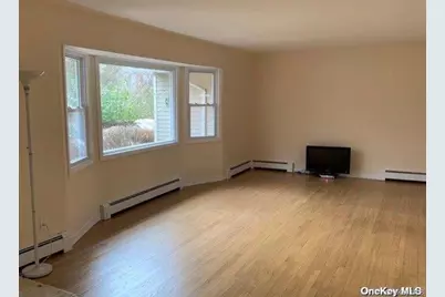 509 E Broadway, Port Jefferson, NY 11777 - Photo 10