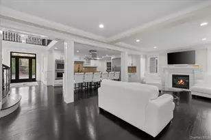 19 W Tiana Rd, Hampton Bays, NY 11946 - Photo 12