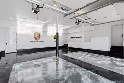 19 W Tiana Road, Hampton Bays, NY 11946 - Photo 32