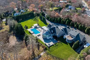 19 W Tiana Rd, Hampton Bays, NY 11946 - Photo 4