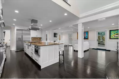 19 W Tiana Road, Hampton Bays, NY 11946 - Photo 10