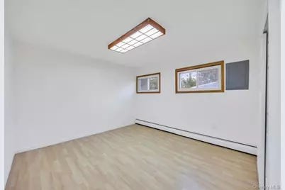 9 Redwood Lane, Levittown, NY 11756 - Photo 10