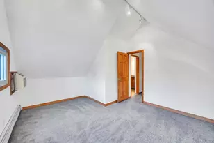 9 Redwood Ln, Levittown, NY 11756 - Photo 16