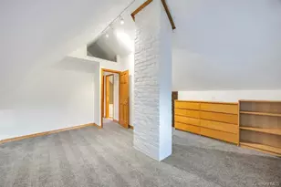 9 Redwood Ln, Levittown, NY 11756 - Photo 20