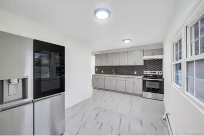 468 Ferndale Boulevard, Islip, NY 11751 - Photo 18