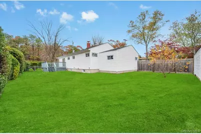 468 Ferndale Boulevard, Islip, NY 11751 - Photo 22