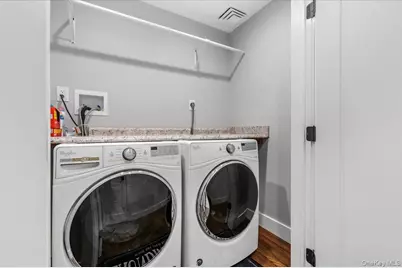 320 Clearview Lane, Massapequa, NY 11758 - Photo 18