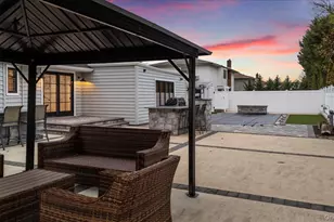 320 Clearview Ln, Massapequa, NY 11758 - Photo 32