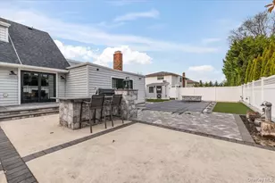 320 Clearview Ln, Massapequa, NY 11758 - Photo 24