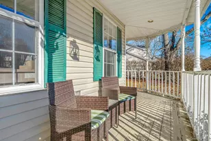 9 Minto Ct, Centereach, NY 11720 - Photo 2