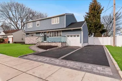 19 Hicks Avenue, Syosset, NY 11791 - Photo 2