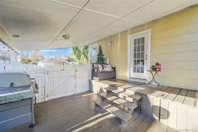 15 Penn Drive, Smithtown, NY 11787 - Photo 16