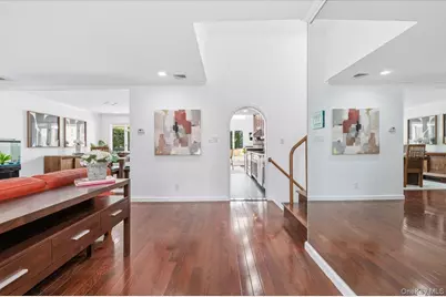 59 Hazelwood Drive, Jericho, NY 11753 - Photo 4