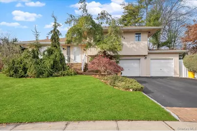 59 Hazelwood Drive, Jericho, NY 11753 - Photo 2