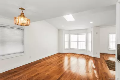 986 Madeira Boulevard, Melville, NY 11747 - Photo 12