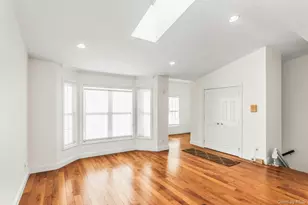 986 Madeira Blvd, Melville, NY 11747 - Photo 6