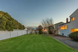 2929 Mandalay Beach Rd, Wantagh, NY 11793 - Photo 22