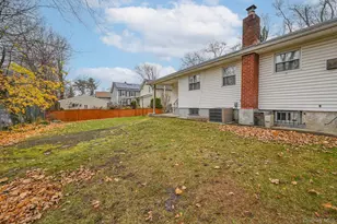 45 Roslyn Rd, Roslyn Heights, NY 11577 - Photo 20