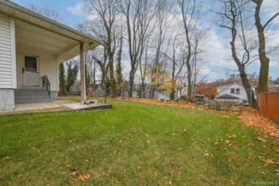 45 Roslyn Road, Roslyn Heights, NY 11577 - Photo 18