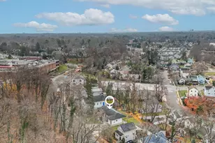 45 Roslyn Rd, Roslyn Heights, NY 11577 - Photo 22