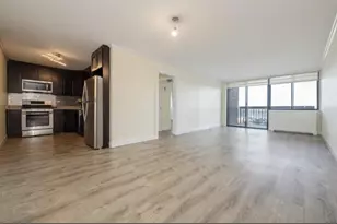 2 Bay Club Dr, Bayside, NY 11360 - Photo 6