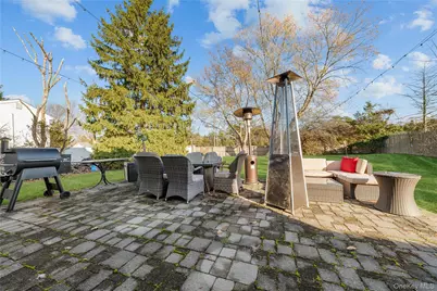 60 Mercury Avenue, Patchogue, NY 11772 - Photo 22