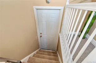 60 Mercury Ave, Patchogue, NY 11772 - Photo 14