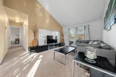 60 Mercury Avenue, Patchogue, NY 11772 - Photo 4