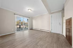 60 Mercury Ave, Patchogue, NY 11772 - Photo 16