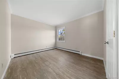 60 Mercury Avenue, Patchogue, NY 11772 - Photo 20