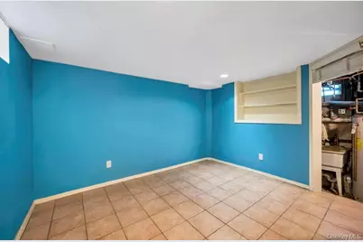 88 Marlboro Road, Valley Stream, NY 11581 - Photo 20