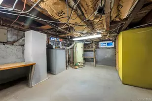 88 Marlboro Rd, Valley Stream, NY 11581 - Photo 22