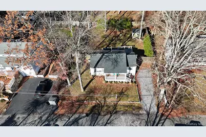 16 Overbrook Street, Riverhead, NY 11901 - Photo 36