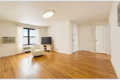 7 Terrace Circle #3D, Great Neck, NY 11021 - Photo 4