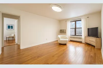 7 Terrace Circle #3D, Great Neck, NY 11021 - Photo 2