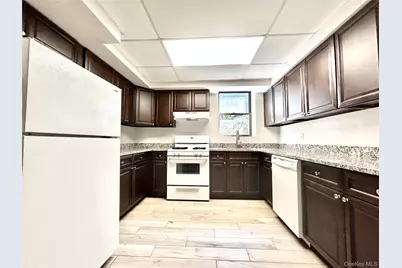 7 Terrace Circle #3D, Great Neck, NY 11021 - Photo 16