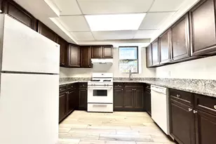 7 Terrace Cir, Great Neck, NY 11021 - Photo 16