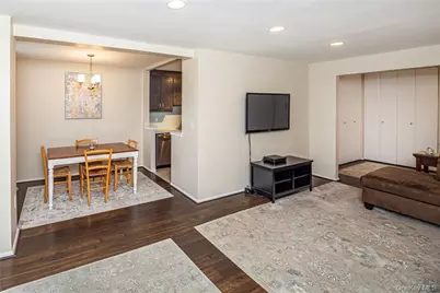 14 Westview Avenue #409, Tuckahoe, NY 10707 - Photo 2