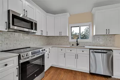 116 Phyllis Drive, Patchogue, NY 11772 - Photo 10