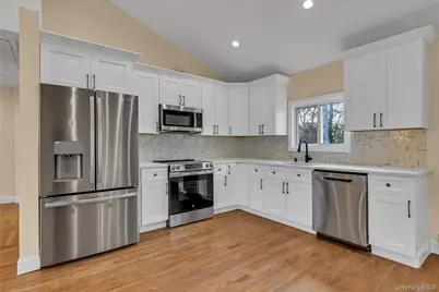 116 Phyllis Drive, Patchogue, NY 11772 - Photo 8