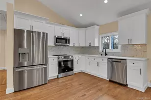 116 Phyllis Dr, Patchogue, NY 11772 - Photo 8