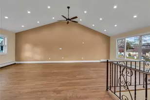 116 Phyllis Dr, Patchogue, NY 11772 - Photo 4